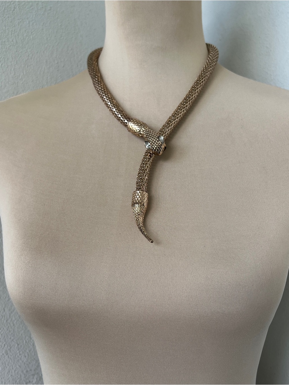 Vintage Mesh Serpent Snake Necklace Lariat Choker in Gold with Crystal Eyes 22”